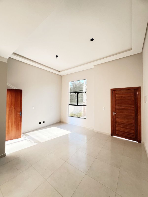 CASA COM 3 DORMITÓRIOS EM DOM JOAQUIM  Brusque - 
