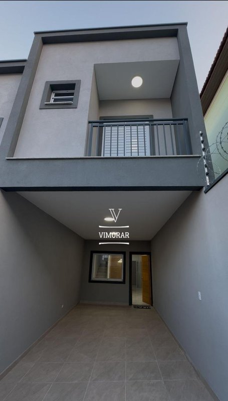 Sobrado 3 dormit&oacute;rios sendo 1 su&iacute;te + 2 vagas de garagem  São Paulo - 