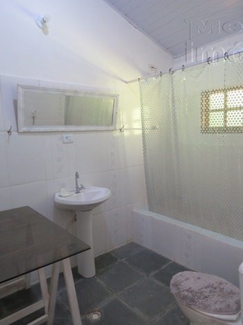 Casa em meio a natureza na estrada da beira rio - São Sebastião - 