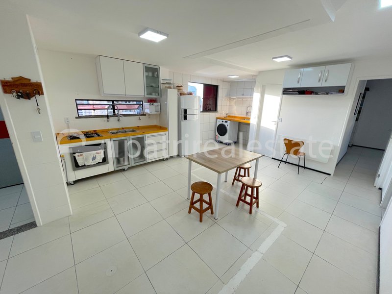 Apartamento 160 m² 4 Quartos 5 WC 4 vagas na garagem. 1 por andar. Cocó - Fortaleza - CE Rua Andrade Furtado Fortaleza - 