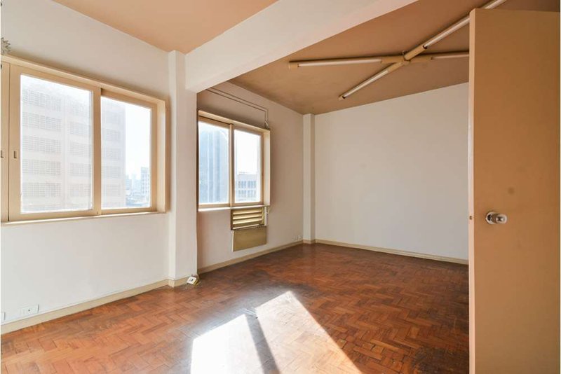 Sala comercial a venda - Centro - 96m² Araújo São Paulo - 