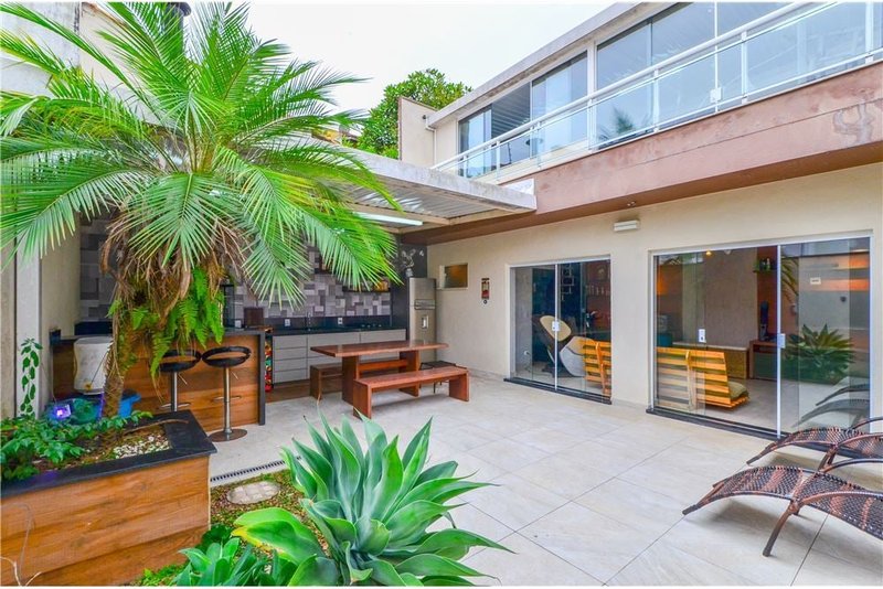 Casa a venda - Rua General Gurjão - 3 suítes 259m² General Gurjão São Paulo - 