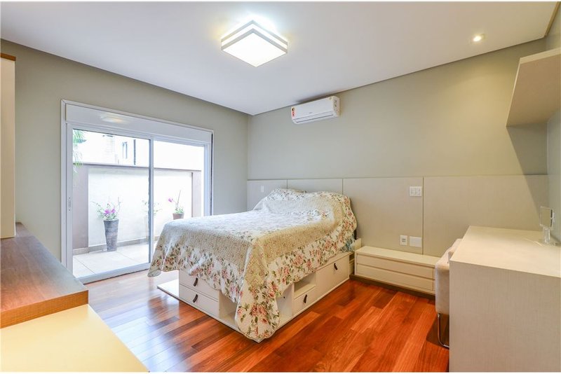 Casa a venda - Rua General Gurjão - 3 suítes 259m² General Gurjão São Paulo - 