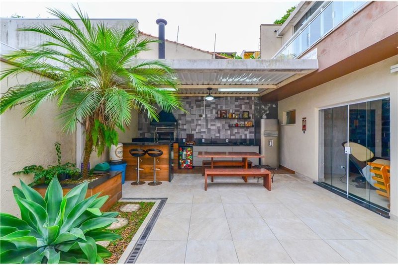 Casa a venda - Rua General Gurjão - 3 suítes 259m² General Gurjão São Paulo - 