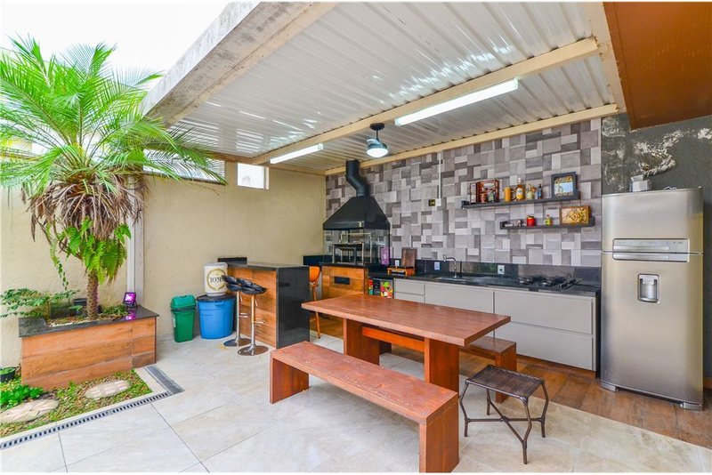Casa a venda - Rua General Gurjão - 3 suítes 259m² General Gurjão São Paulo - 