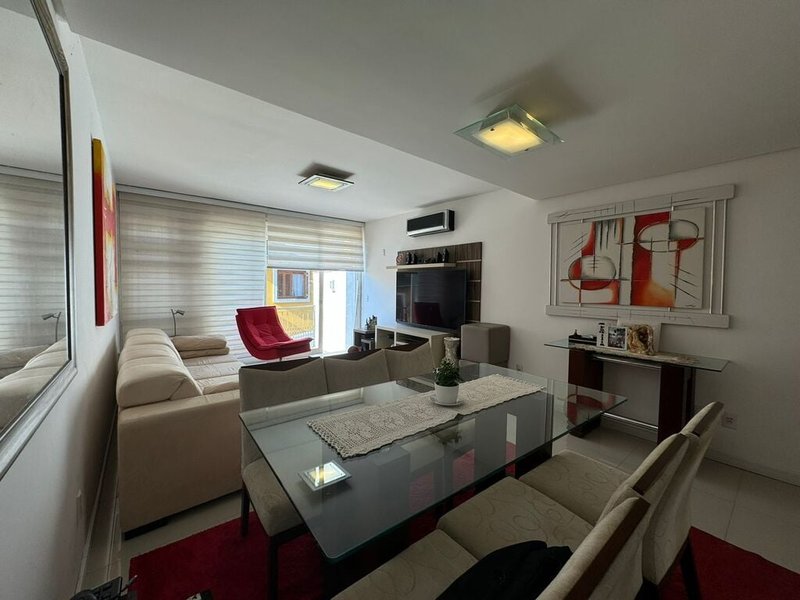 Casa em condomínio com 3 dorms na zona sul de porto alegre Padre João Batista Reus Porto Alegre - Living