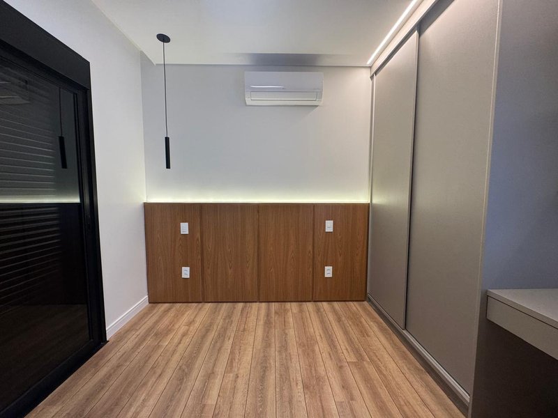 CASA MAGNÍFICA À VENDA NA REGIÃO DO ALPHAVILLE DOM PEDRO, CAMPINAS-SP Avenida Marcelo Fiolo Pupo de Campos Ferreira Campinas - 