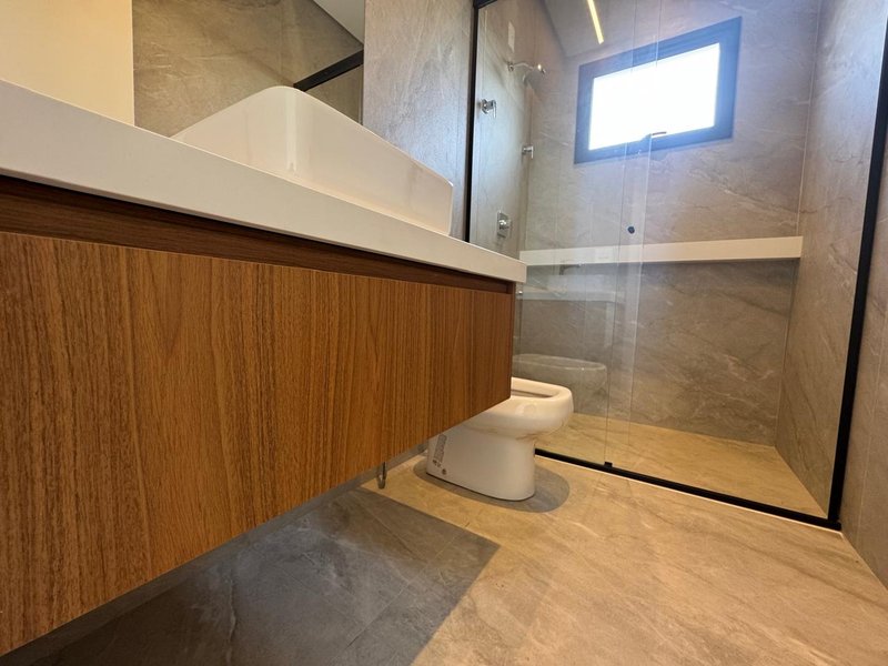 CASA MAGNÍFICA À VENDA NA REGIÃO DO ALPHAVILLE DOM PEDRO, CAMPINAS-SP Avenida Marcelo Fiolo Pupo de Campos Ferreira Campinas - 