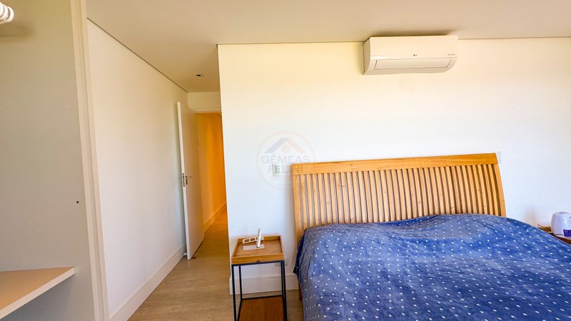 Casa frente ao mar na Praia de Juquehy em Condom&iacute;nio Fechado - LOCA&Ccedil;&Atilde;O E VENDA  São Sebastião - 