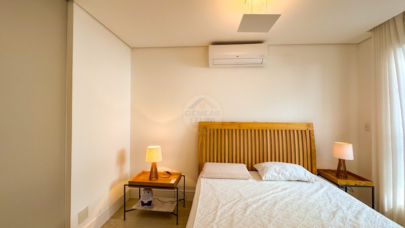 Casa frente ao mar na Praia de Juquehy em Condom&iacute;nio Fechado - LOCA&Ccedil;&Atilde;O E VENDA  São Sebastião - 