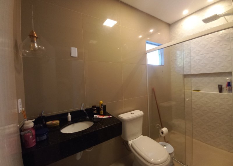 CASA COM 1 SUÍTE MAIS 1 DORMITÓRIO NA GUABIRUBA SUL - Guabiruba - 