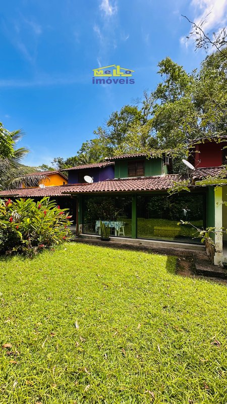 Condomínio em meio a natureza, com duas suítes , reformado , com financiamento bancário ESTRADA BEIRA RIO São Sebastião - 