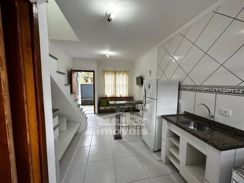 Apartamento para locação anual em boiçucanga em residencial com 01 dormitório RUA ITABERABA São Sebastião - 