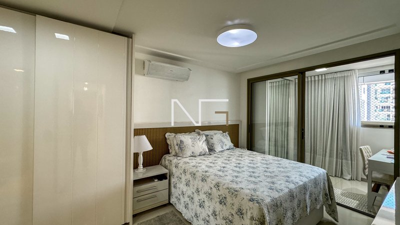 Apartamento 4 Quartos de Alto Padrão na Praia de Itaparica. Vista mar e lazer de clube! Rua Itapemirim Vila Velha - 