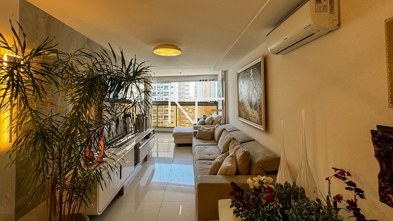Apartamento 4 Quartos de Alto Padrão na Praia de Itaparica. Vista mar e lazer de clube! Rua Itapemirim Vila Velha - 