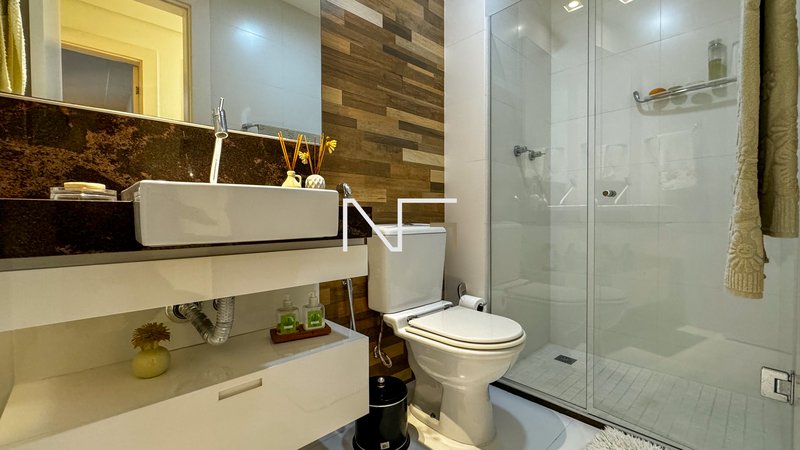 Apartamento 4 Quartos de Alto Padrão na Praia de Itaparica. Vista mar e lazer de clube! Rua Itapemirim Vila Velha - 