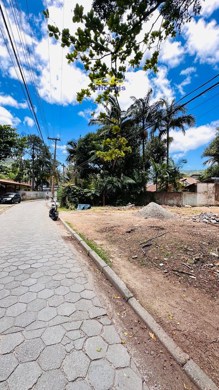Terreno á venda com 1039m² em Boiçucanga litoral norte RUA DAS ARVORES São Sebastião - 