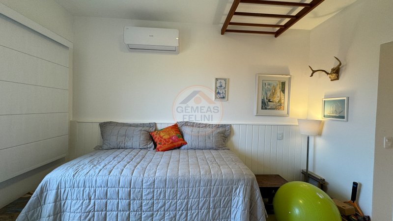 Casa em condomínio no canto direito da Praia de Juquehy - LOCAÇÃO DIÁRIA - São Sebastião - 