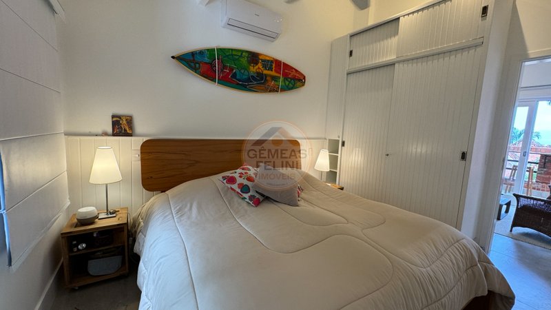Casa em condomínio no canto direito da Praia de Juquehy - LOCAÇÃO DIÁRIA - São Sebastião - 