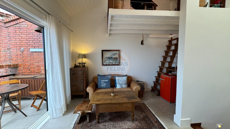 Casa em condomínio no canto direito da Praia de Juquehy - LOCAÇÃO DIÁRIA - São Sebastião - 