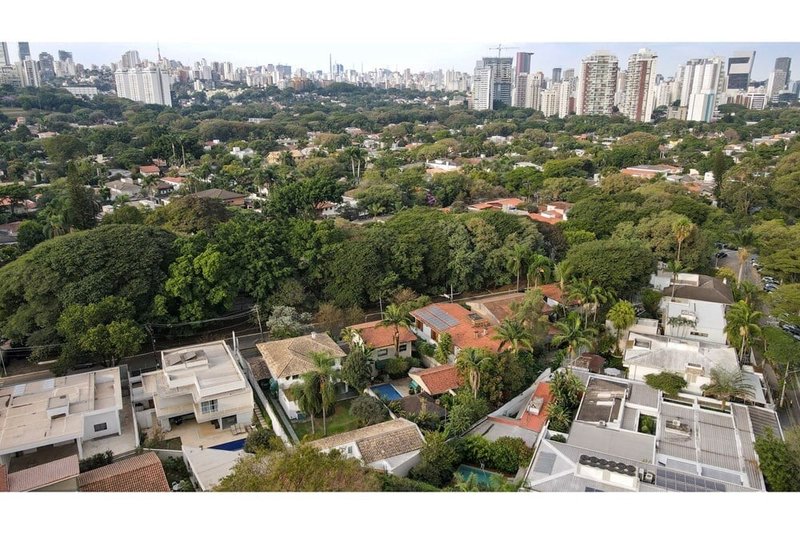 Casa a venda - Avenida Antônio Batuira - 2 suítes 198m² Antônio Batuira São Paulo - 