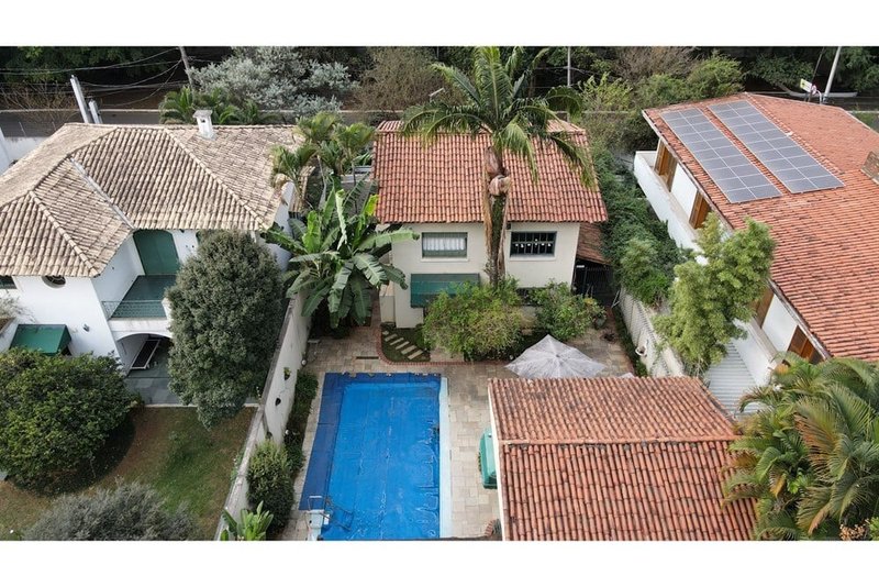 Casa a venda - Avenida Antônio Batuira - 2 suítes 198m² Antônio Batuira São Paulo - 