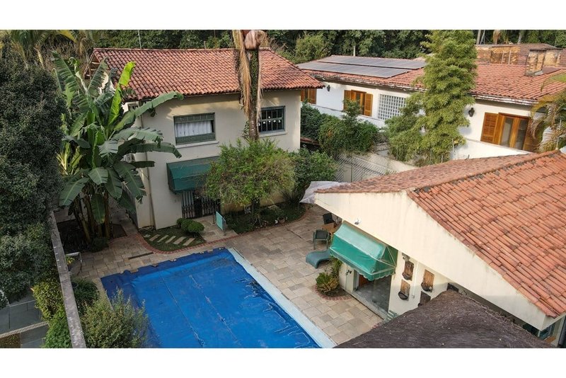 Casa a venda - Avenida Antônio Batuira - 2 suítes 198m² Antônio Batuira São Paulo - 