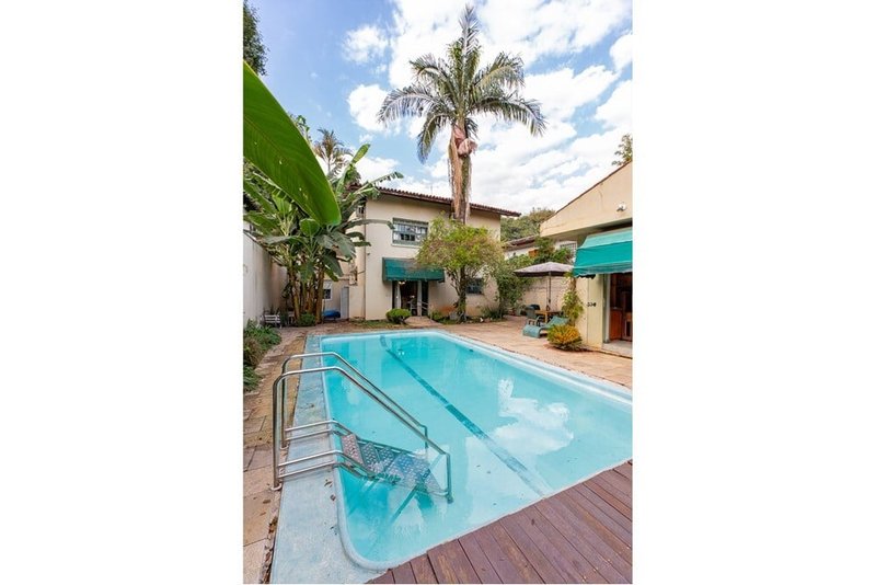 Casa a venda - Avenida Antônio Batuira - 2 suítes 198m² Antônio Batuira São Paulo - 