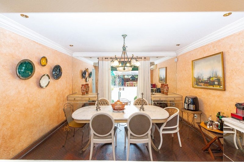 Casa a venda - Avenida Antônio Batuira - 2 suítes 198m² Antônio Batuira São Paulo - 