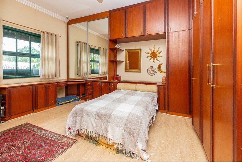 Casa a venda - Avenida Antônio Batuira - 2 suítes 198m² Antônio Batuira São Paulo - 