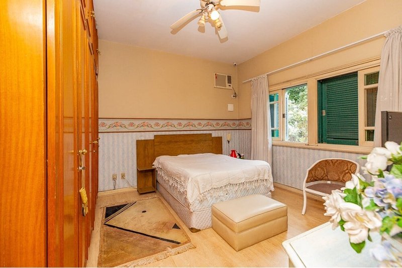 Casa a venda - Avenida Antônio Batuira - 2 suítes 198m² Antônio Batuira São Paulo - 