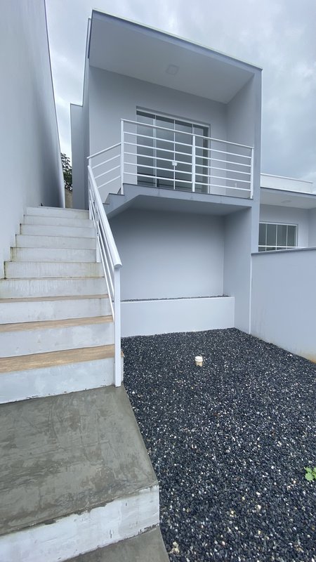 SOBRADO COM 2 DORMITÓRIOS NA LIMEIRA - Brusque - 
