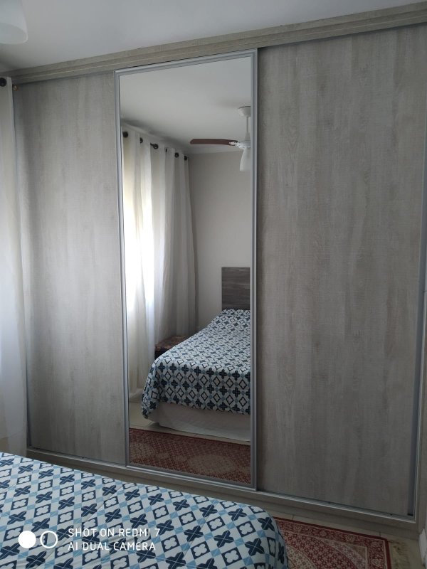 Apto com 1 quarto e meio, demais peças, MOBILIADO e REFORMADO, com vaga privativa Avenida das Dalias Capão da Canoa - 