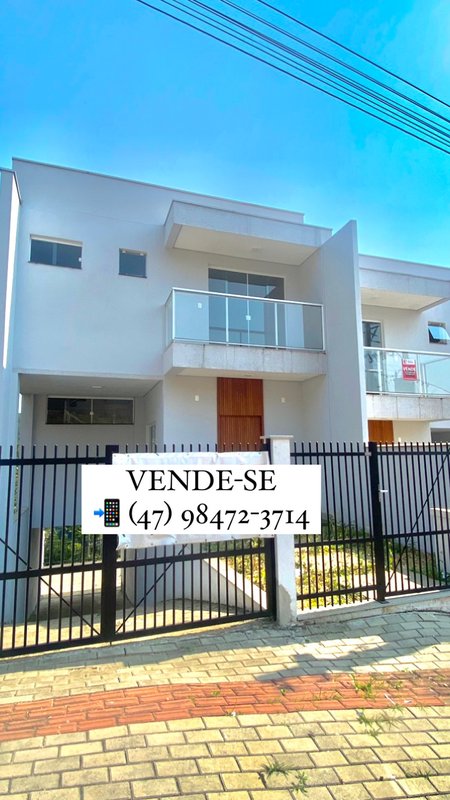 SOBRADO COM 2 SUÍTES NA LIMEIRA - Brusque - 