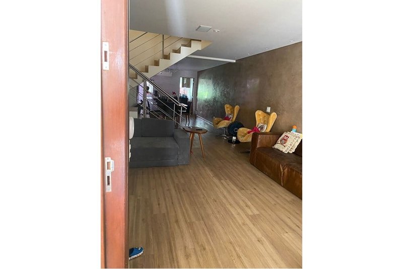 Casa a venda Vila Cruzeira - 3 suítes 187m² Benjamim Mota São Paulo - 