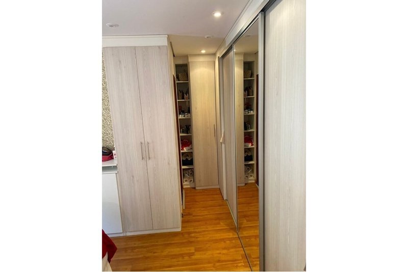 Casa a venda Vila Cruzeira - 3 suítes 187m² Benjamim Mota São Paulo - 
