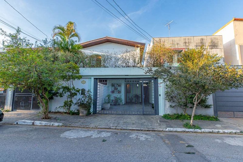 Casa II 230 Casa 601131035-20 1 suíte 184m² Ilamônia São Paulo - 