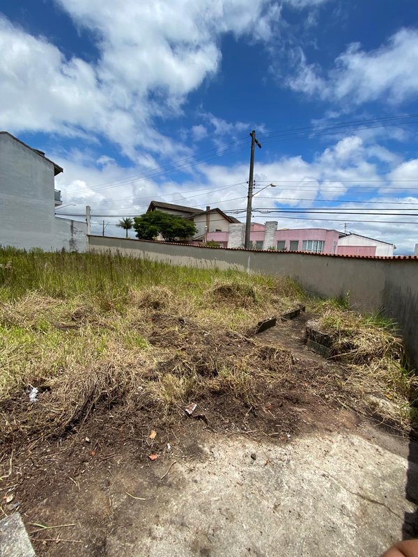 TERRENO DE ESQUINA À VENDA NO PARQUE DOS PÁSSAROS COM PROJETO APROVADO - São Bernardo do Campo - 