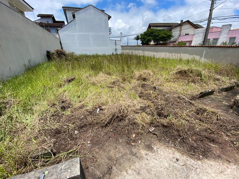 TERRENO DE ESQUINA À VENDA NO PARQUE DOS PÁSSAROS COM PROJETO APROVADO - São Bernardo do Campo - 