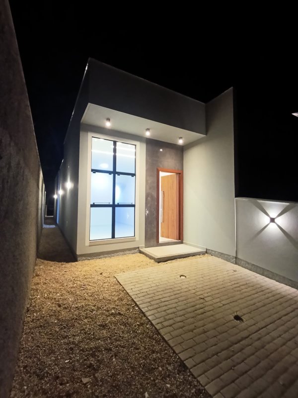CASA COM 3 DORMITÓRIOS EM DOM JOAQUIM - Brusque - 