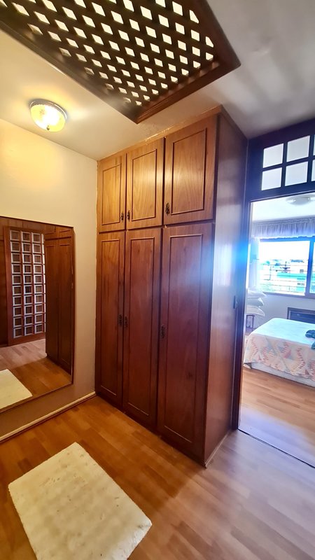R$ 1.290.000 - LOCALIZAÇÃO SENSACIONAL - EXCELENTE CASA - 420M2 - 3 DORM - 3 VAGAS Rua Líbano Porto Alegre - 
