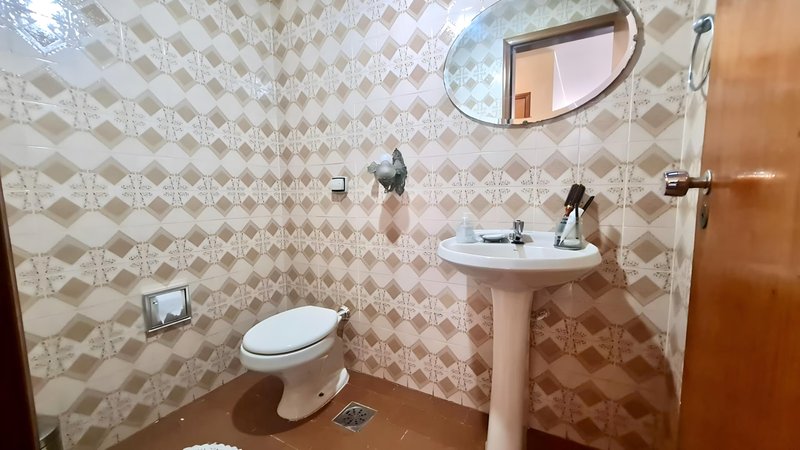 R$ 1.290.000 - LOCALIZAÇÃO SENSACIONAL - EXCELENTE CASA - 420M2 - 3 DORM - 3 VAGAS Rua Líbano Porto Alegre - 