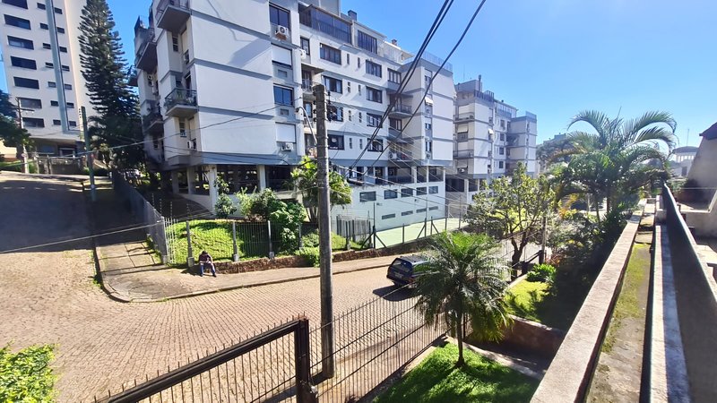 R$ 1.290.000 - LOCALIZAÇÃO SENSACIONAL - EXCELENTE CASA - 420M2 - 3 DORM - 3 VAGAS Rua Líbano Porto Alegre - 