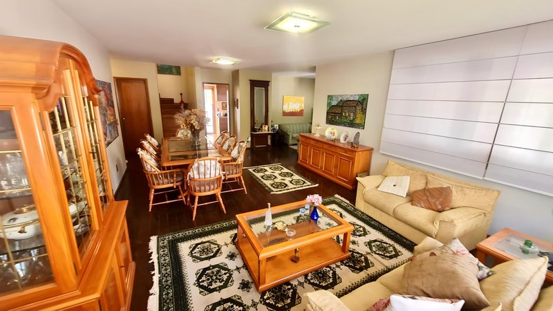 R$ 1.290.000 - LOCALIZAÇÃO SENSACIONAL - EXCELENTE CASA - 420M2 - 3 DORM - 3 VAGAS Rua Líbano Porto Alegre - 
