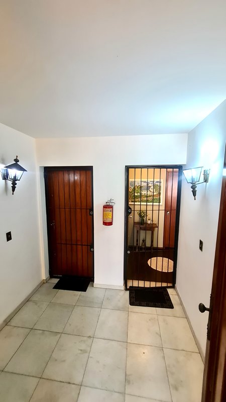 R$ 1.290.000 - LOCALIZAÇÃO SENSACIONAL - EXCELENTE CASA - 420M2 - 3 DORM - 3 VAGAS Rua Líbano Porto Alegre - 