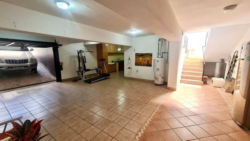 R$ 1.290.000 - LOCALIZAÇÃO SENSACIONAL - EXCELENTE CASA - 420M2 - 3 DORM - 3 VAGAS Rua Líbano Porto Alegre - 