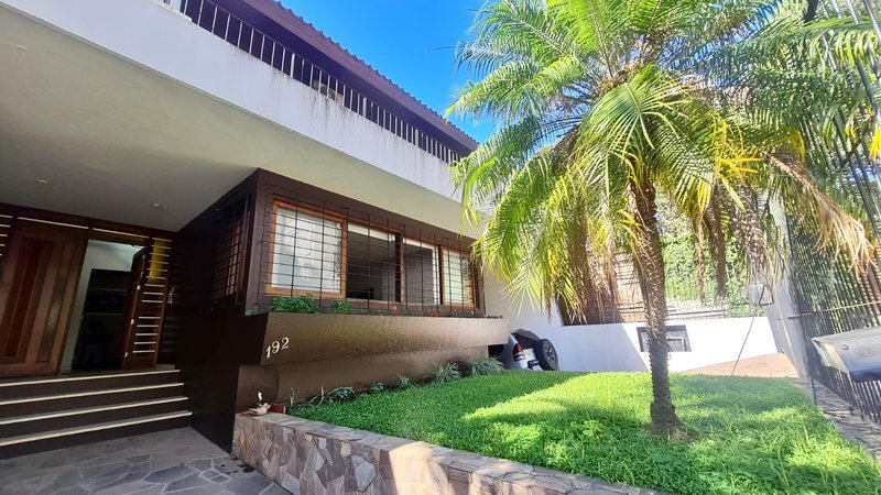 R$ 1.290.000 - LOCALIZAÇÃO SENSACIONAL - EXCELENTE CASA - 420M2 - 3 DORM - 3 VAGAS Rua Líbano Porto Alegre - 