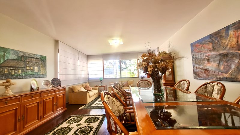 R$ 1.290.000 - LOCALIZAÇÃO SENSACIONAL - EXCELENTE CASA - 420M2 - 3 DORM - 3 VAGAS Rua Líbano Porto Alegre - 