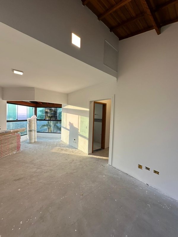 OPORTUNIDADE NO ALPES DE CAIEIRAS - Caieiras - 