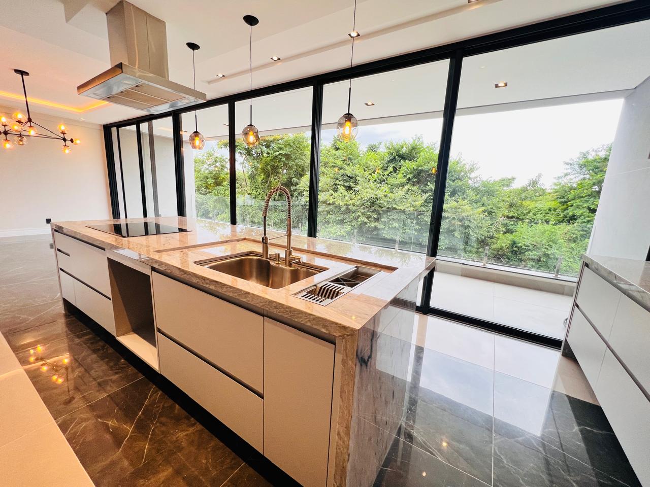 Casa com 4 dormit&oacute;rios &agrave; venda,387m&sup2; - Alphaville Nova Esplanada I - Votorantim - SP Alameda Nova Zelândia Votorantim - 